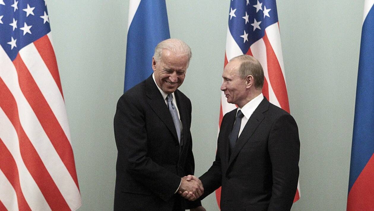 La Russie dénonce le refus américain d' un dialogue public Biden-Poutine