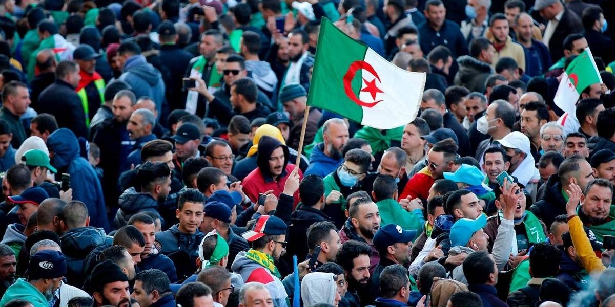 L'Algérie vit une situation politique tragique