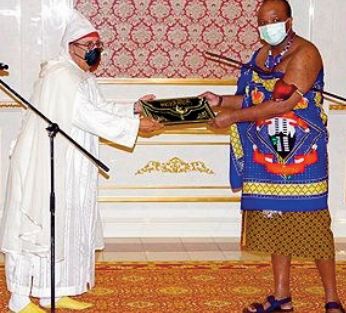 Youssef Amrani présente ses lettres de créance au Roi Mswati III