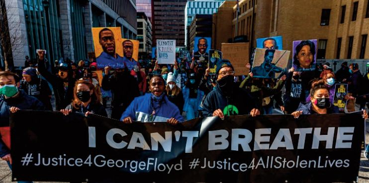 Les jurés face à des images choc du supplice de George Floyd filmées par les policiers Les jurés face à des images choc du supplice de George Floyd filmées par les policiers