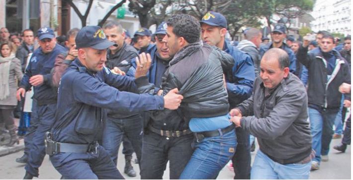 Une dizaine d'arrestations après une tentative de marche à Alger Une dizaine d'arrestations après une tentative de marche à Alger