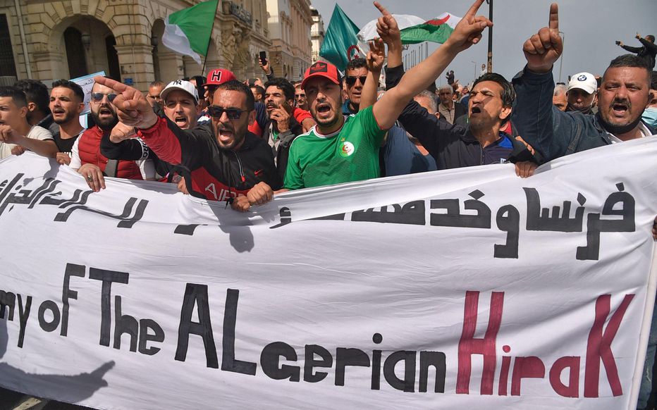Arrestation de plusieurs manifestants lors d’ une marche du Hirak à Alger