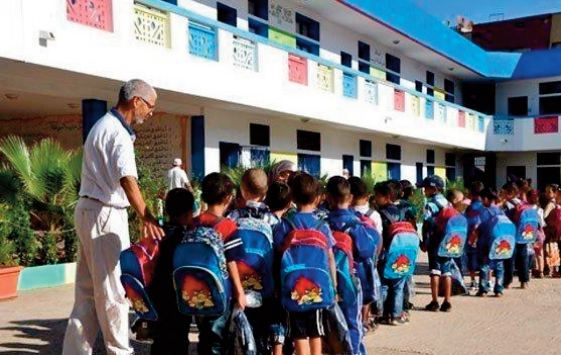 Chercher une solution pour améliorer la situation sociale et financière des éducateurs et éducatrices des écoles primaires