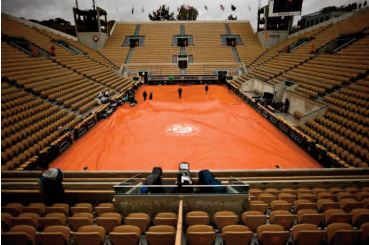 Roland-Garros repoussé d' une semaine en espérant du public Roland-Garros repoussé d' une semaine en espérant du public
