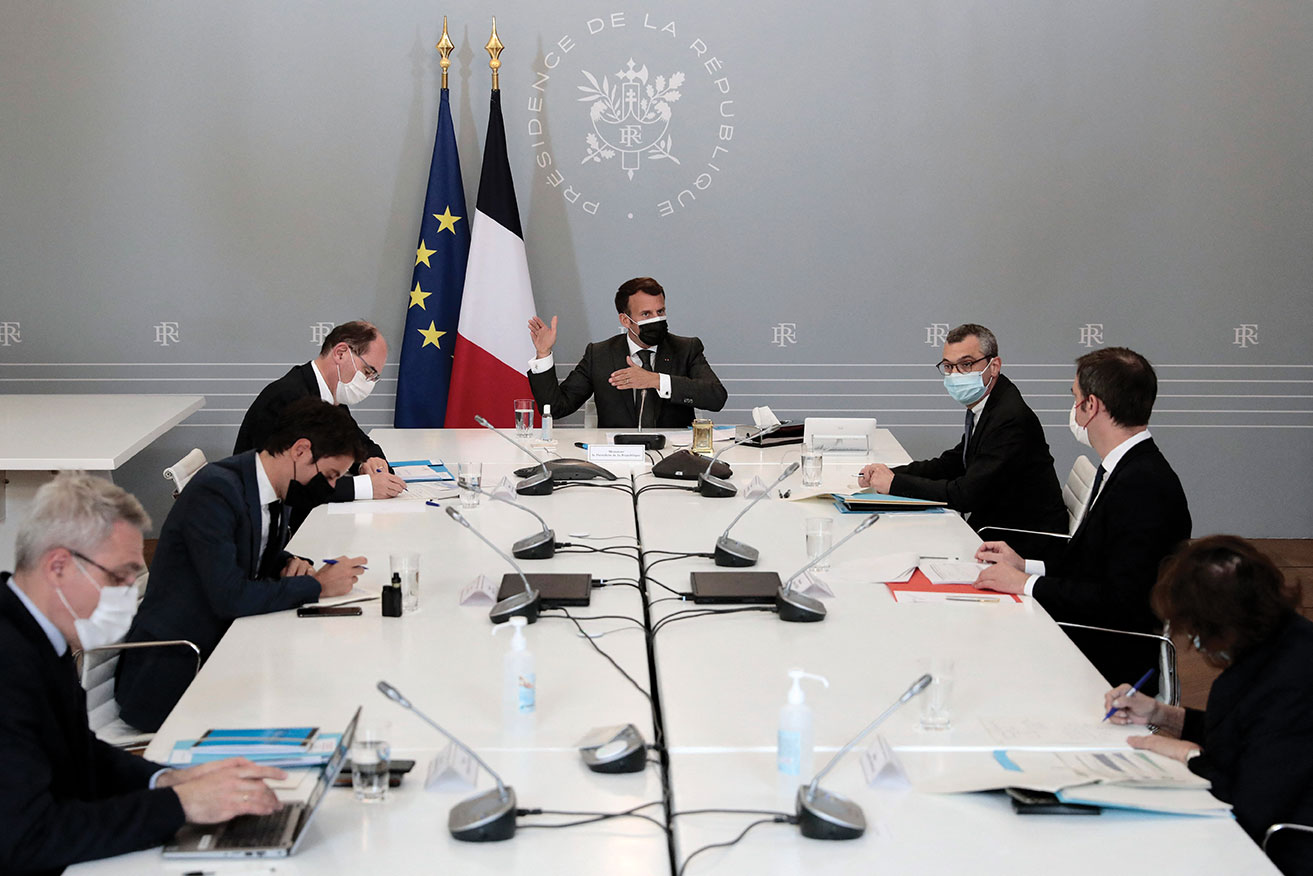 La France décidée à déconfiner en mai malgré une décrue fragile