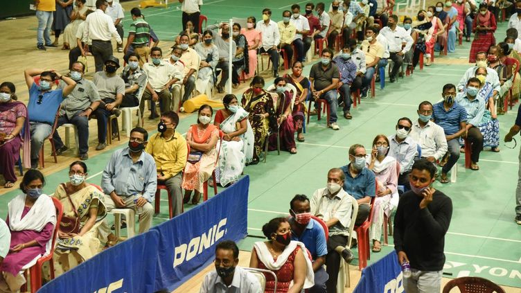 Le cap du milliard de doses de vaccins administrées de par le monde franchi