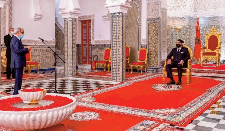 Wali Bank Al-Maghrib présente devant le Souverain le rapport annuel de la Banque Centrale sur la situation économique, monétaire et financière au titre de l'exercice 2020
