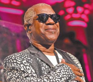 Décès de Dennis “Dee Tee ” Thomas, cofondateur du groupe funk "“Kool and the Gang ” Décès de Dennis “Dee Tee ” Thomas, cofondateur du groupe funk "“Kool and the Gang ”