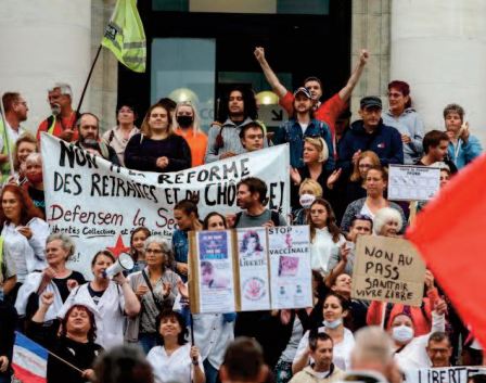 En France, une rentrée sociale à l'ombre des manifestations contre le pass sanitaire