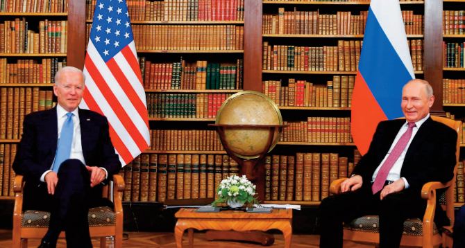 Biden et Poutine vont tenter de calmer le jeu sur l'Ukraine