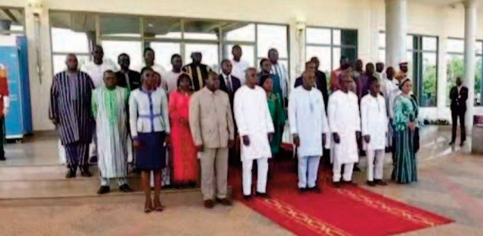Incertitude au Burkina Faso après la démission du gouvernement