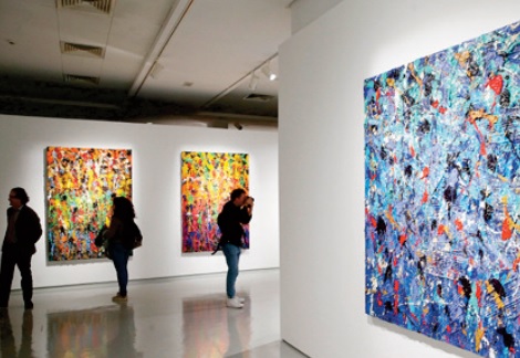 L'artiste peintre Khadija El Hattab expose ses œuvres à Casablanca L'artiste peintre Khadija El Hattab expose ses œuvres à Casablanca