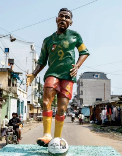 Samuel Eto'o, idole de Douala