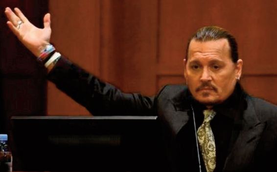 Johnny Depp rejette au tribunal les accusations “ odieuses ” de son ex-femme