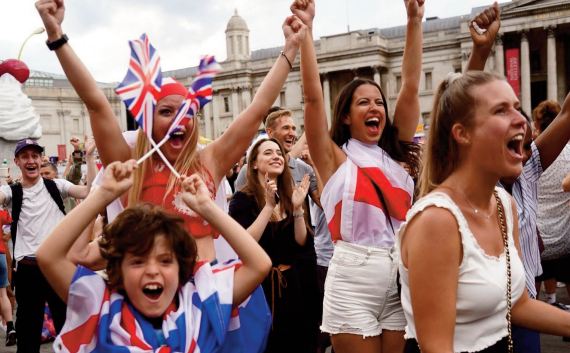 Euro féminin: Trafalgar square rugit de plaisir après la victoire des Lionnes