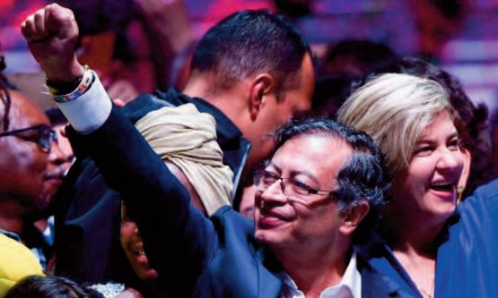 Nous espérons que le gouvernement pourra apporter à la Colombie ce qu'elle n'a pas eu depuis des siècles, à savoir la tranquillité et la paix