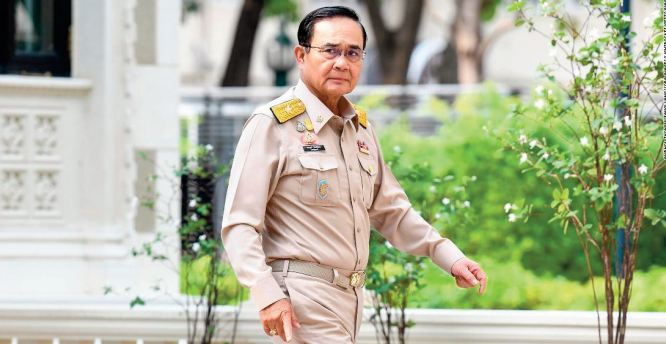 Prayut Chan-O-Cha. Le général putschiste fragilisé par la constitution Prayut Chan-O-Cha. Le général putschiste fragilisé par la constitution