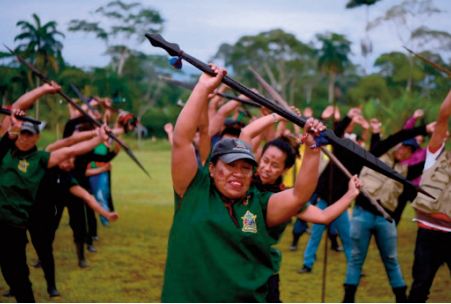 Les gardes indigènes d'Equateur, protecteurs de la forêt amazonienne
