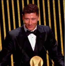 Lewandowski fier de remporter leTrophée Gerd Müller