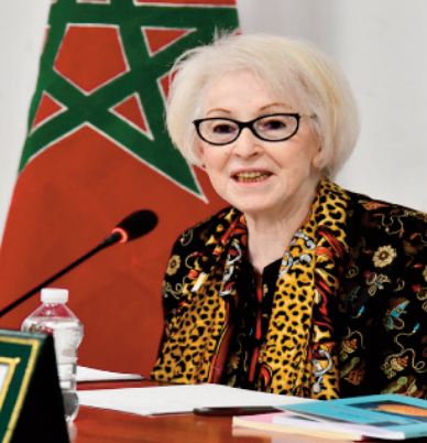 Aïcha Belarbi signe à Rabat son ouvrage sur l'histoire de l'instruction des filles au Maroc