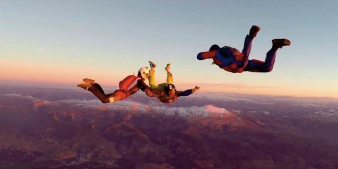 Les équipes masculine et féminine de la 1ère BIP des FAR dominent le championnat international de parachutisme