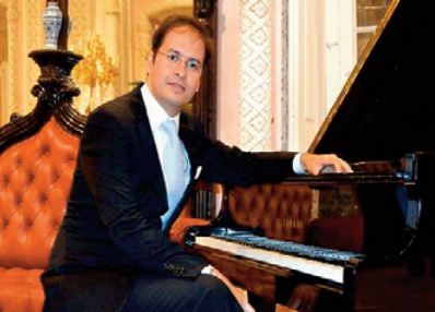 En Inde, le pianiste marocain Marouan Benabdallah enchante un public raffiné