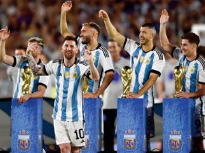 L'Argentine fête son titre avec émotion et l'inévitable patte de Messi