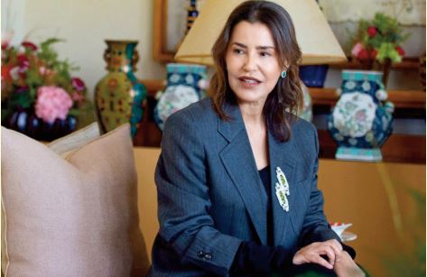 Arrivée à Londres de SAR la Princesse Lalla Meryem pour représenter S.M le Roi à la cérémonie de couronnement du Roi Charles III Arrivée à Londres de SAR la Princesse Lalla Meryem pour représenter S.M le Roi à la cérémonie de couronnement du Roi Charles III