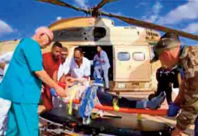 Les habitants d'Amizmiz réconfortés par les aides et les secours Les habitants d'Amizmiz réconfortés par les aides et les secours