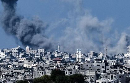 Israël intensifie ses frappes contre Gaza avant une invasion terrestre