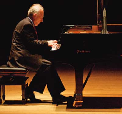 Le célèbre pianiste italien Maurizio Pollini s’éteint à l’âge de 82 ans
 Le célèbre pianiste italien Maurizio Pollini s’éteint à l’âge de 82 ans