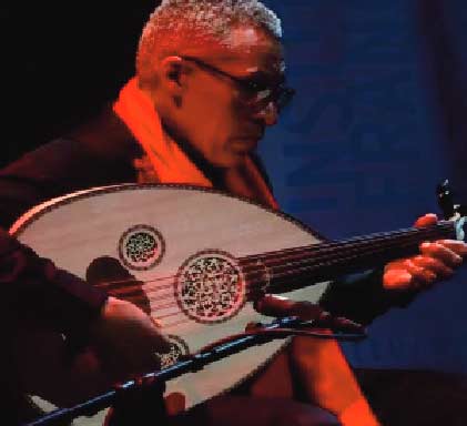 Abdelhak Tikerouine enchante le public de Fès avec des mélodies authentiques
