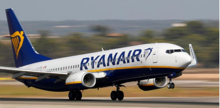 Le ministère du Transport rappelle à Ryanair ses engagements et l’autorise à opérer ses vols domestiques “exceptionnellement" pour un mois