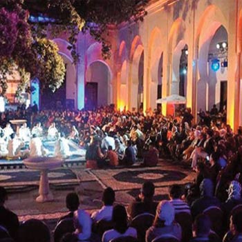 Les rituels de la tariqa Ouezzania hypnotisent le public fassi Les rituels de la tariqa Ouezzania hypnotisent le public fassi