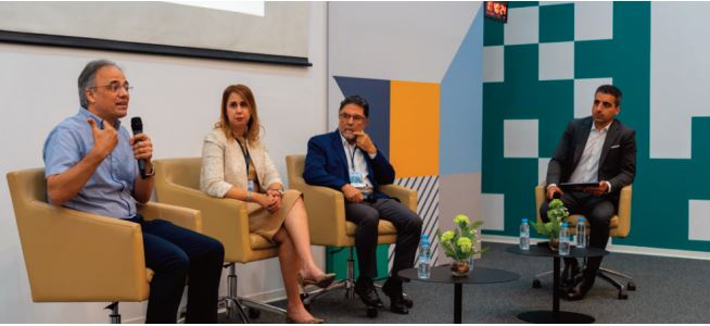 Tenue de la 1ère édition du Forum du dirigeant sous le thème "Manage As You Are !" Tenue de la 1ère édition du Forum du dirigeant sous le thème "Manage As You Are !"