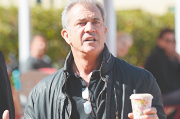 Mel Gibson insulte une photographe australienne, la police enquête Mel Gibson insulte une photographe australienne, la police enquête