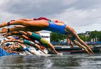 Une triathlète belge "malade" après l'épreuve dans la Seine Une triathlète belge "malade" après l'épreuve dans la Seine