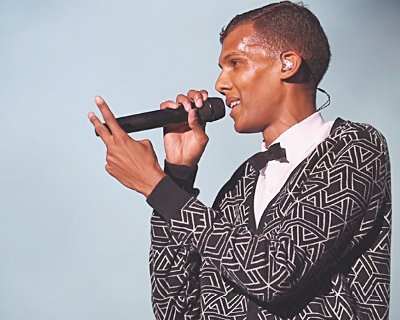 Stromae chante dans le métro à New York mais les gens s’en fichent