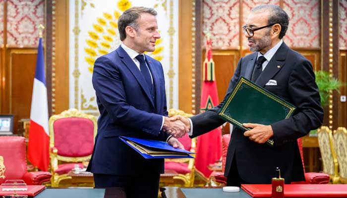 SM le Roi Mohammed VI et le Président Emmanuel Macron président la cérémonie de signature de plusieurs accords entre le Royaume du Maroc et la République française SM le Roi Mohammed VI et le Président Emmanuel Macron président la cérémonie de signature de plusieurs accords entre le Royaume du Maroc et la République française