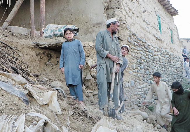 Les secours se mobilisent après le séisme en Afghanistan et au Pakistan