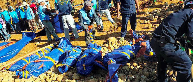 90 morts dans un glissement  de terrain en Birmanie 90 morts dans un glissement  de terrain en Birmanie