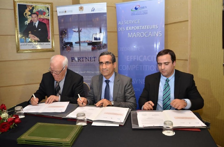 Pour la dématérialisation des procédures de commerce extérieur Pour la dématérialisation des procédures de commerce extérieur