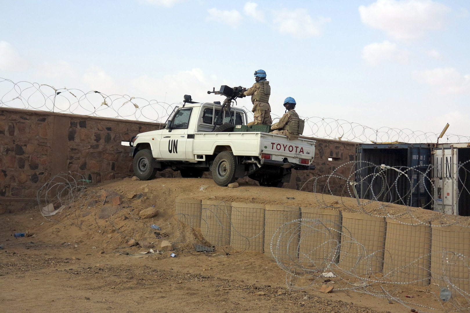 Trois morts dans une attaque contre un camp de l'ONU au Mali