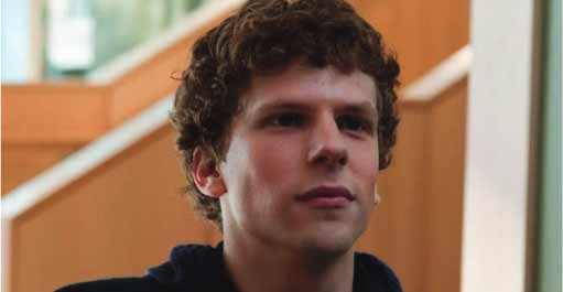 Pour l'acteur qui l'a incarné dans "The Social Network", Zuckerberg est un "obsédé du pouvoir" Pour l'acteur qui l'a incarné dans "The Social Network", Zuckerberg est un "obsédé du pouvoir"