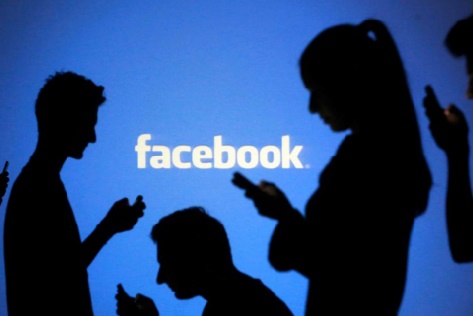 Facebook moins "cool" que YouTube