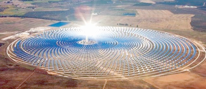 Ouarzazate se mire dans le solaire