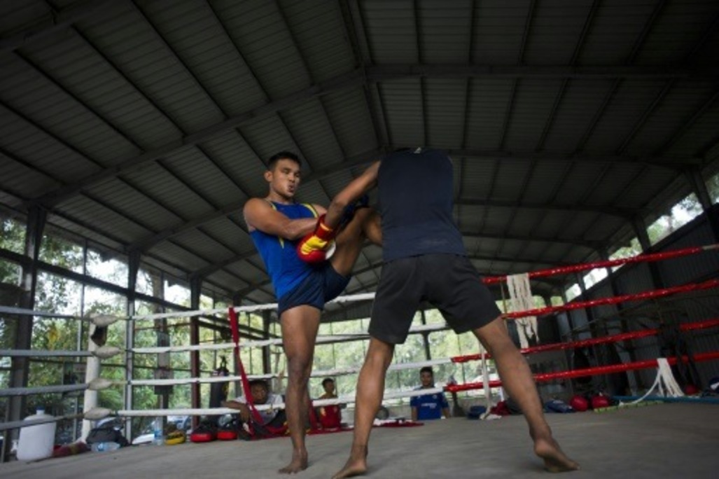 Ultra violente, la boxe birmane  fait aussi des adeptes à l'étranger