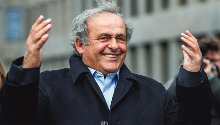 Michel Platini : Coups francs, coups durs et coups de théâtre
