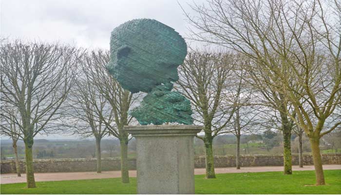 Histoire et pouvoir : Une culture est une production collective qui répond à des besoins particuliers Histoire et pouvoir : Une culture est une production collective qui répond à des besoins particuliers