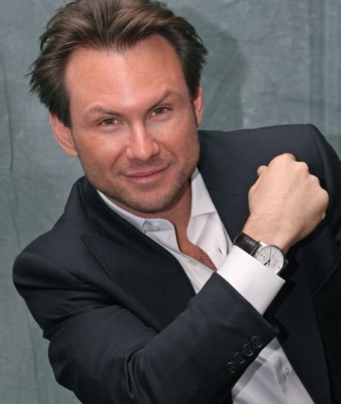 Scandales de stars à l'aéroport :  Christian Slater, décembre  1994